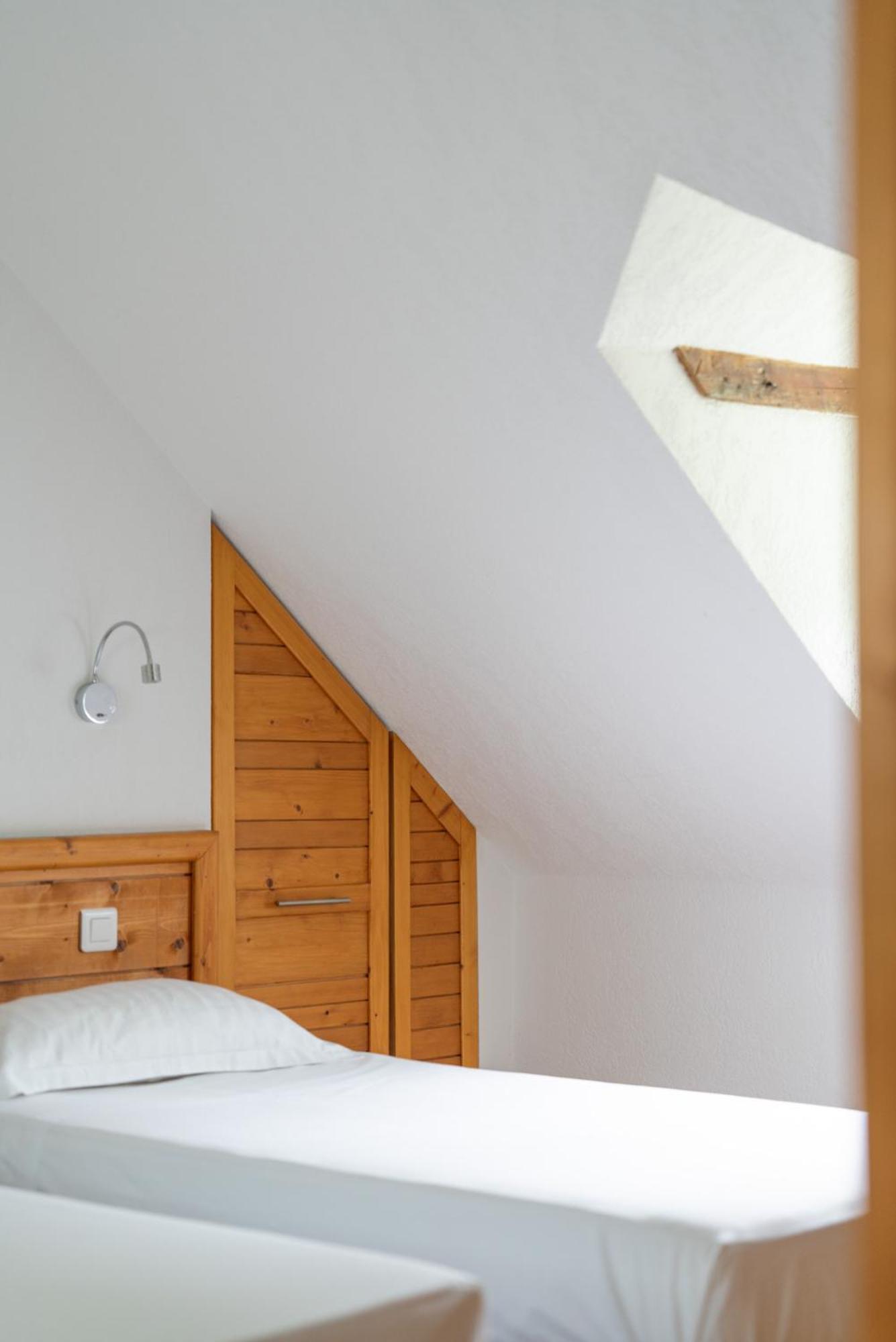 Domaine De Ramonjuan Hotel Bagneres-de-Bigorre Bilik gambar