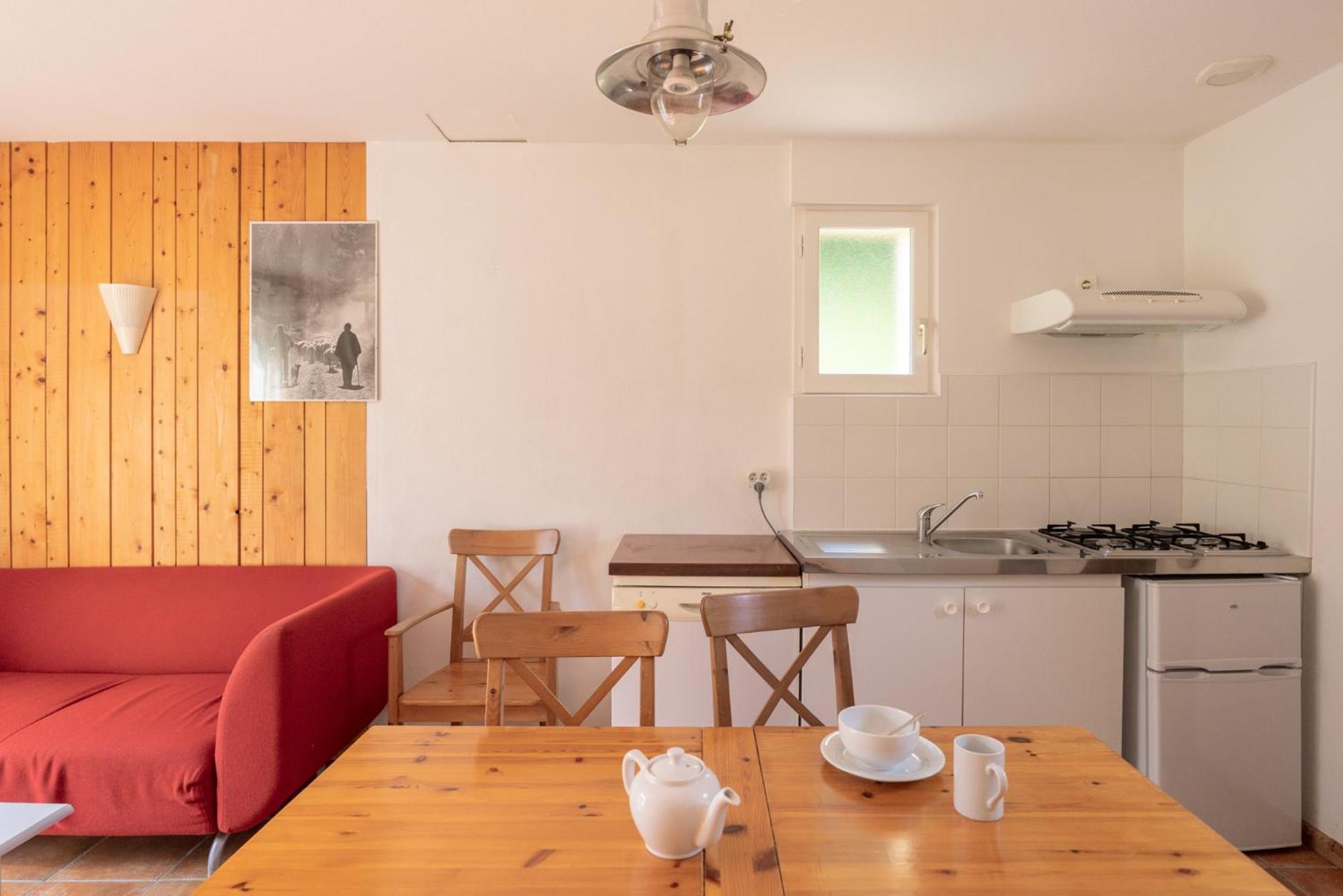 Domaine De Ramonjuan Hotel Bagneres-de-Bigorre Bilik gambar